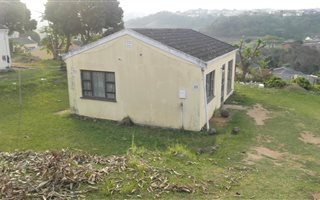 2 Bedroom House in Lamontville