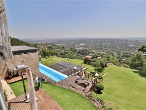 2 Bed Apartment in Northcliff