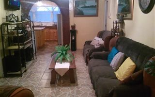 3 Bedroom House in Elsies River