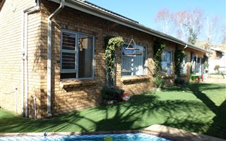 3 Bedroom Cluster in Meyersdal