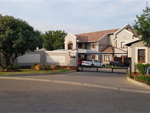 2 Bed Duplex in Meyersdal