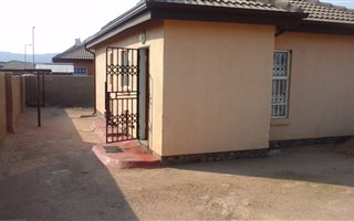 2 Bedroom House in Kirkney