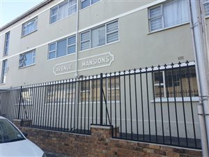 2 Bed Apartment in Strand South