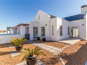 3 Bedroom House in Croydon Olive Estate