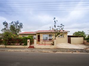 3 Bed House in Oudtshoorn