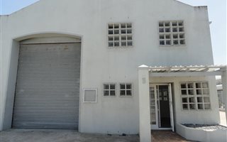 184 m² Commercial space in Newcastle Central