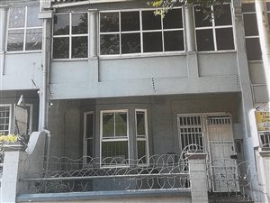 91 m² Commercial space in Glenwood