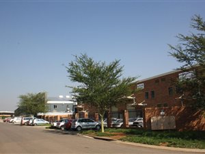 400 m² Commercial space in Willow Park Manor