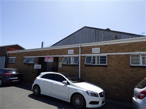 590 m² Commercial space in Maitland