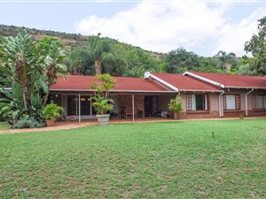 4 Bedroom House in Florauna