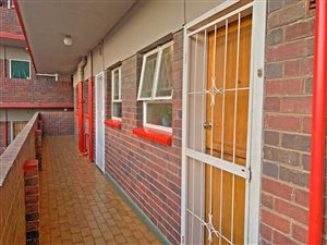 2 Bed Apartment in Boksburg North