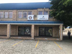 250 m² Commercial space in Newton Park