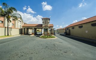 2 Bedroom Apartment in Ormonde