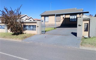 3 Bedroom House in Duvha Park