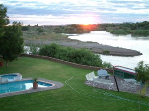 26 Bed House in Middelpos
