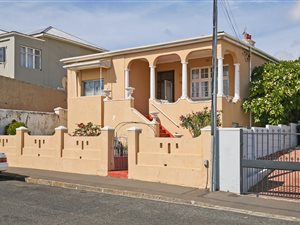 4 Bed House in Walmer Estate