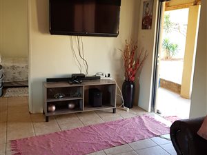 2 Bed Garden Cottage in Florida