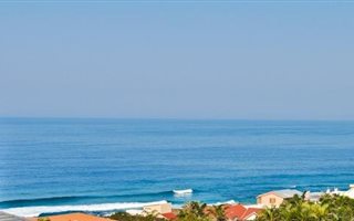 4 Bedroom Apartment in Manaba