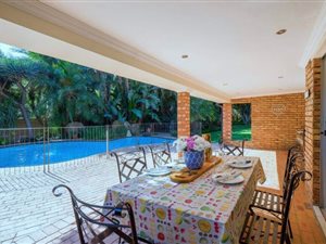 6 Bed House in Woodmead