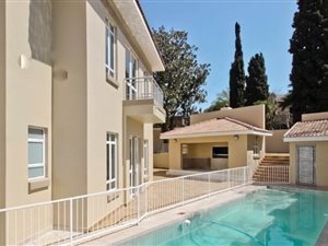 4 Bed House in Senderwood