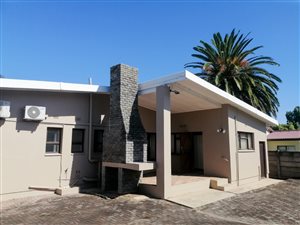407 m² Commercial space in George South