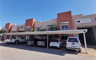 420 m² Commercial space in Brackenfell Industrial