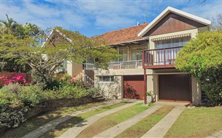 6 Bedroom House in Vincent