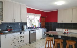 4 Bedroom House in Kwambonambi