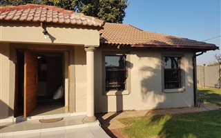 3 Bedroom House in Doornpoort and surrounds