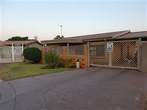 3 Bed House in Laudium