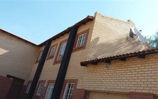 3 Bedroom Apartment in Protea Park