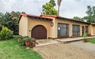 4 Bedroom House in Willow Park Manor