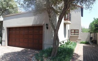 3 Bedroom Cluster in Dainfern Valley