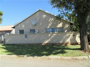 3 Bed House in Greymont
