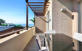 3 Bedroom Apartment in Shakas Rock