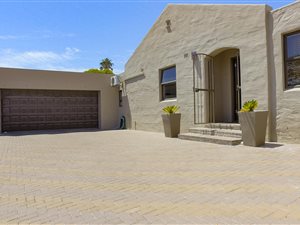 3 Bedroom House in Edgemead