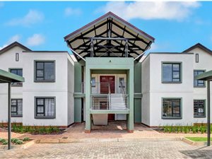 3 Bed Apartment in Louwlardia
