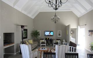 3 Bedroom House in Jacobsbaai