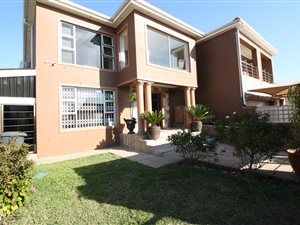 5 Bed House in Rouxville