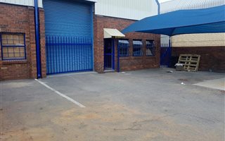 360 m² Industrial space in Spartan