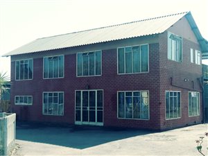 19 Bed House in Zandfontein AH