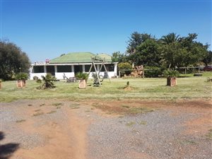 48419 ha Smallholding in Putfontein