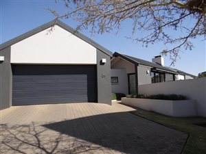 3 Bed House in Midstream Meadows
