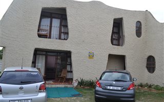2 Bedroom House in Silver Oaks
