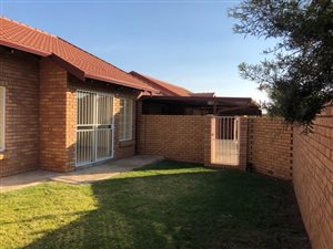 2 Bed Townhouse in Equestria