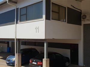 200 m² Commercial space in Park Rynie