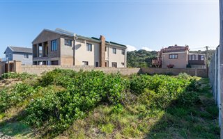325 m² Land available in Kleinkrantz