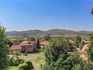 6 Bed House in Birdwood