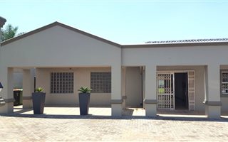 327 m² Office Space in Bedfordview