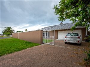 3 Bed House in Ottery
